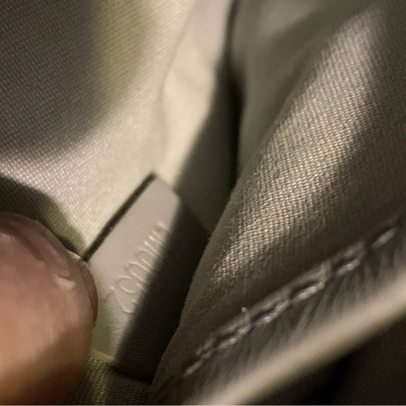 Authentic Louis Vuitton crossbody bag - Picture 6 of 7